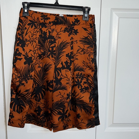 Bermuda shorts size XXS by Future Collective - Picture 2 of 4